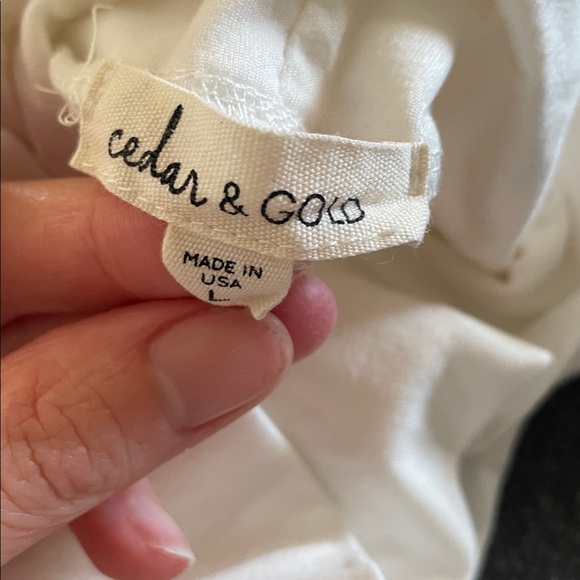 cute boutique white top 🍁🍂 - Picture 3 of 3